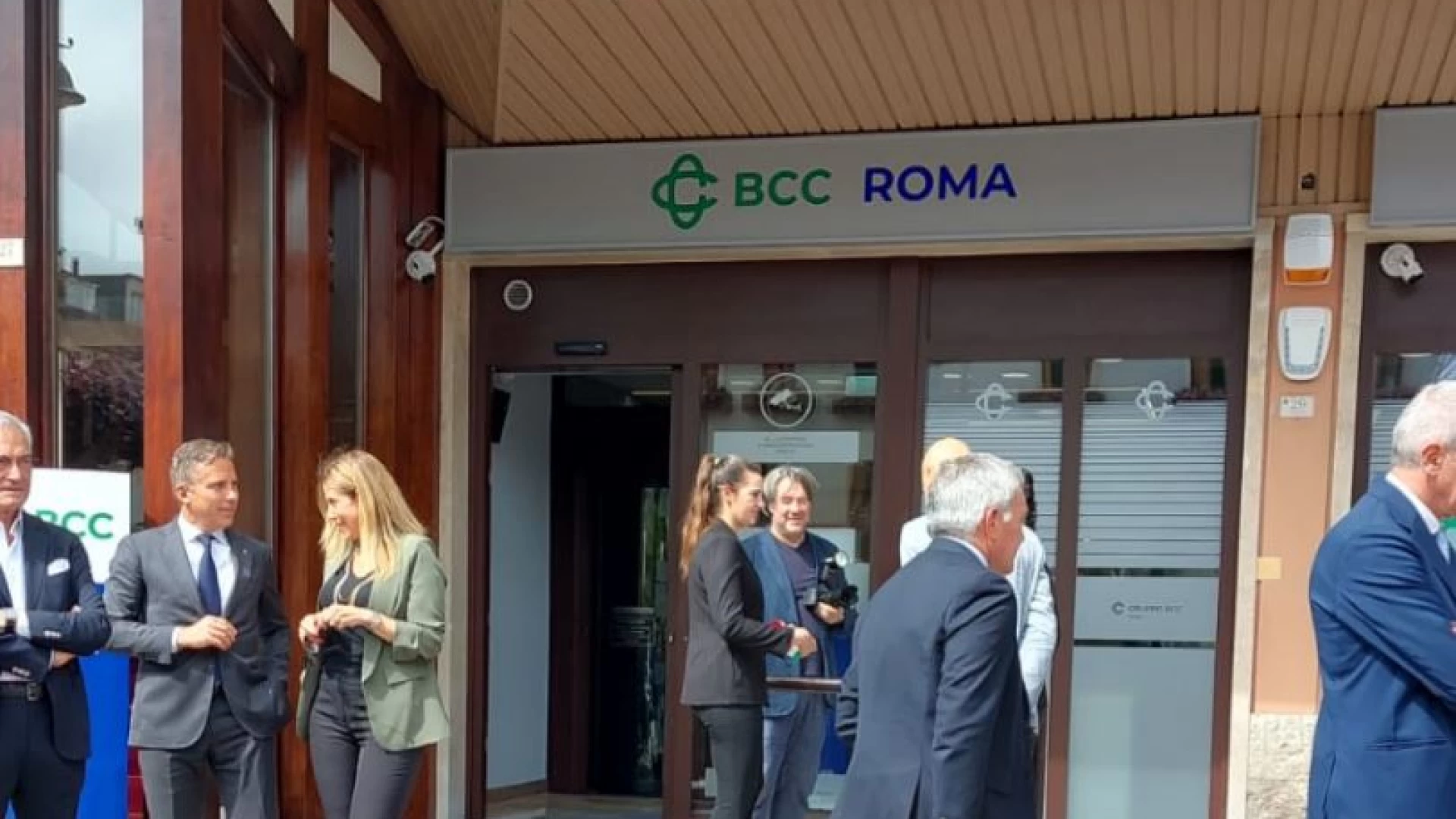 Roccaraso: Bcc Roma inaugurata la nuova sede dell’agenzia di Roccaraso. Numerosi gli intervenuti.